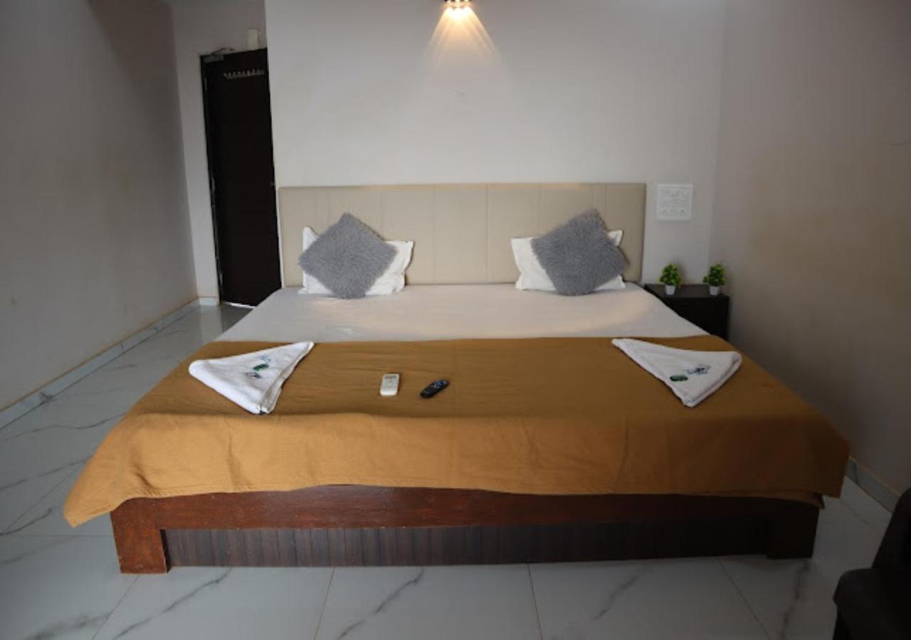 Sea King Beach Resort Ganpatipule Exterior foto