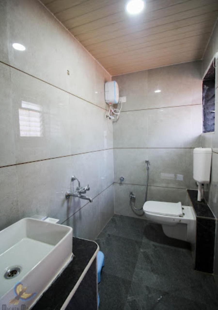 Sea King Beach Resort Ganpatipule Exterior foto
