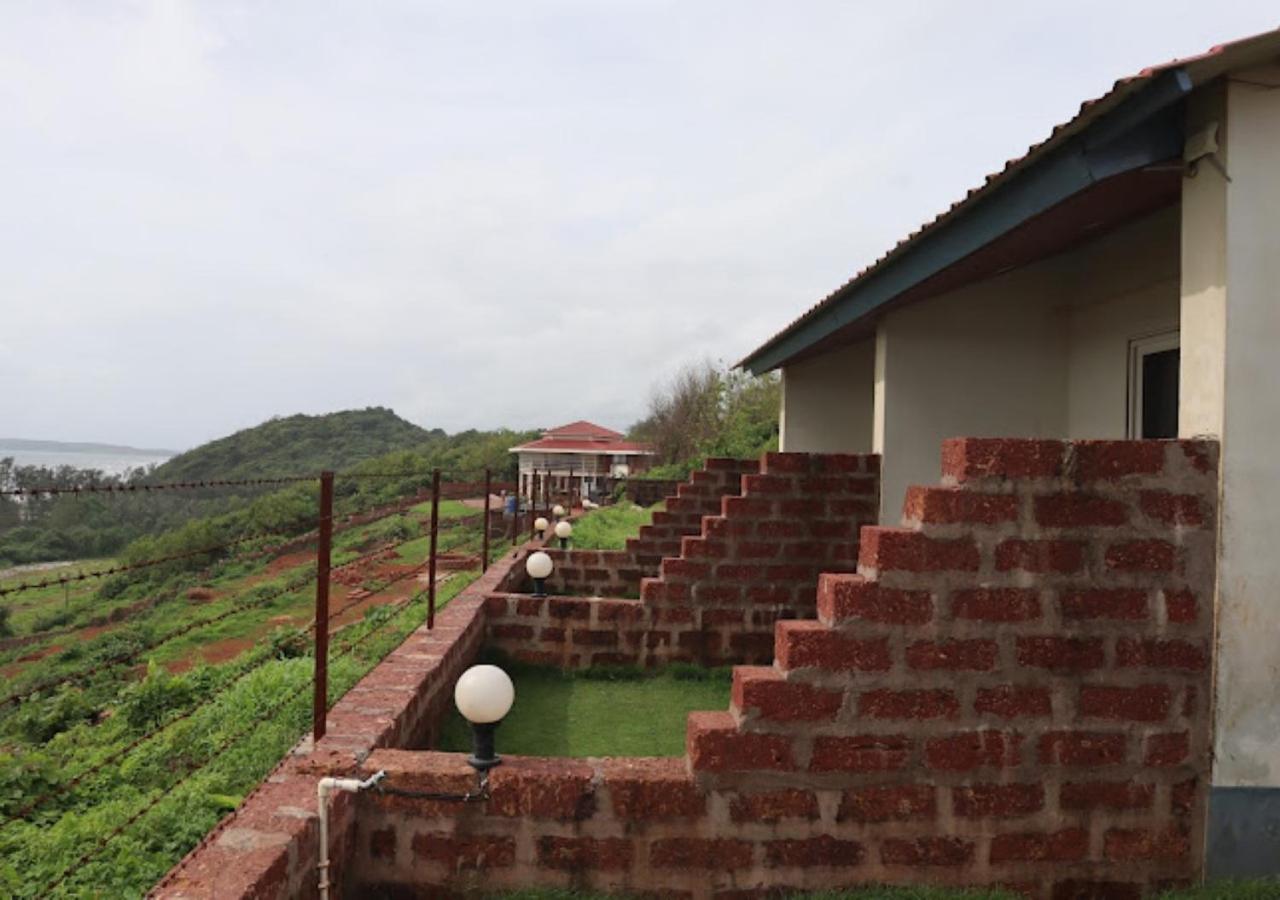 Sea King Beach Resort Ganpatipule Exterior foto
